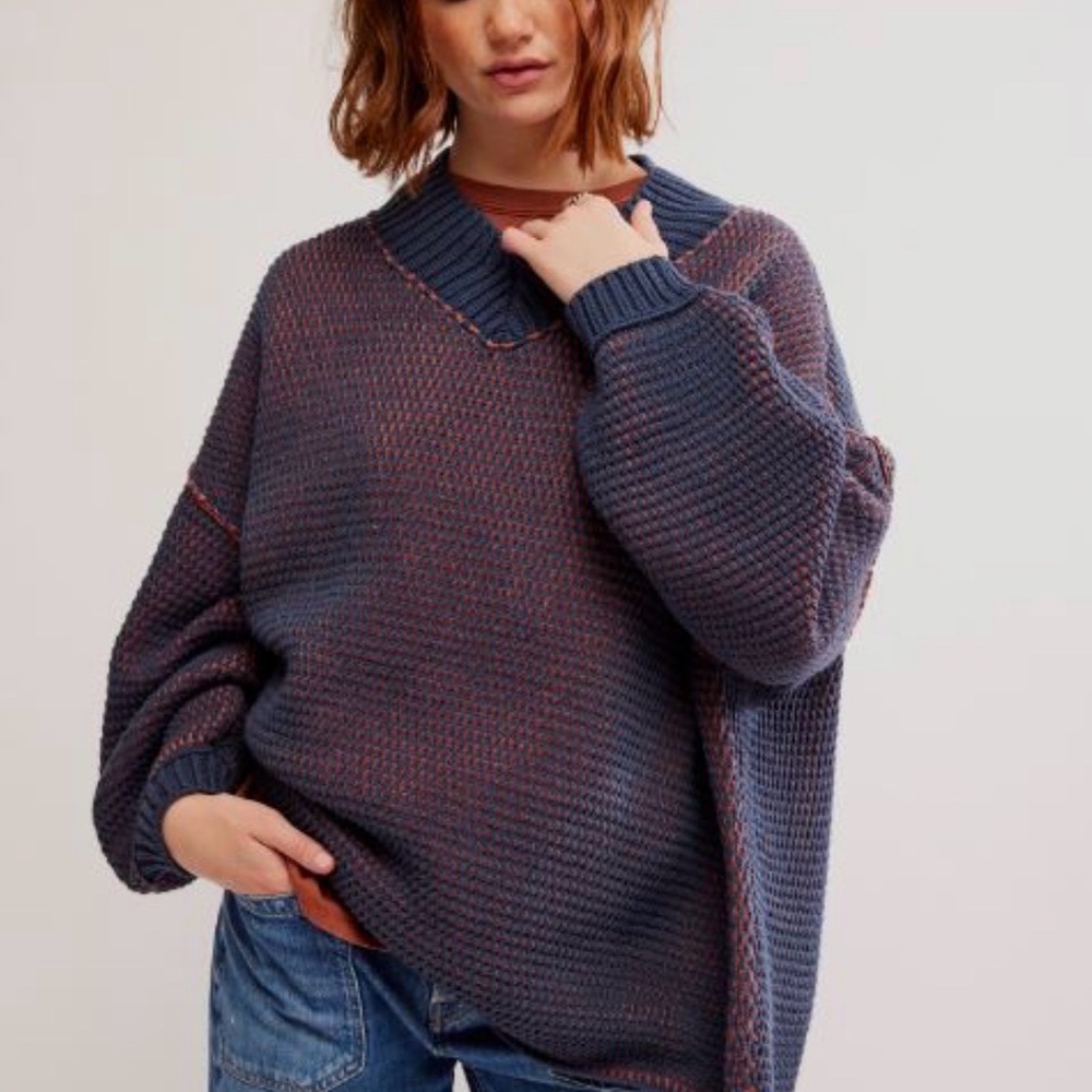 Free People Maisie Sweater Oversized Small -Midnight Cedar Combo NWT - Picture 2 of 4